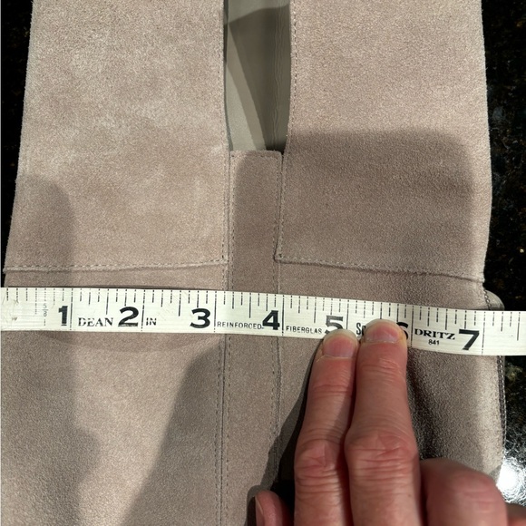 EUC Ladies suede boots - Picture 12 of 12